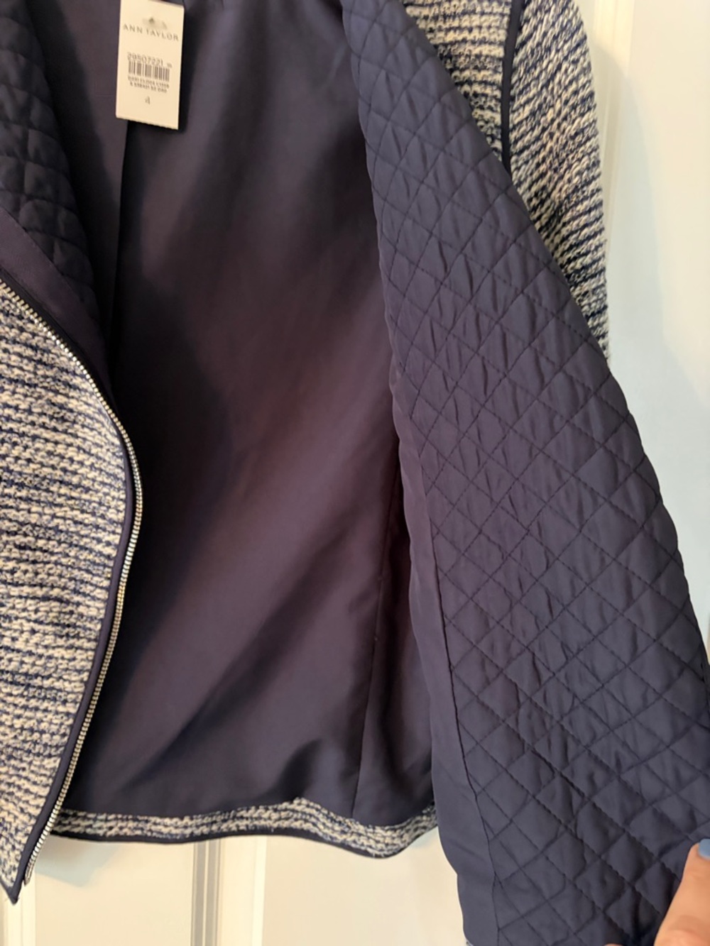 Ann Taylor Navy & White Textured Zip-Front Blazer - Picture 12 of 13